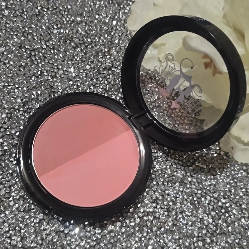❇️🧚‍♀️PIAF & POE Kat Von D RARE Blush SWATCHED 1X/EUC
